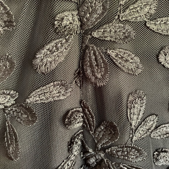 Beautiful Bardot Cocktail Dress - Picture 3 of 11